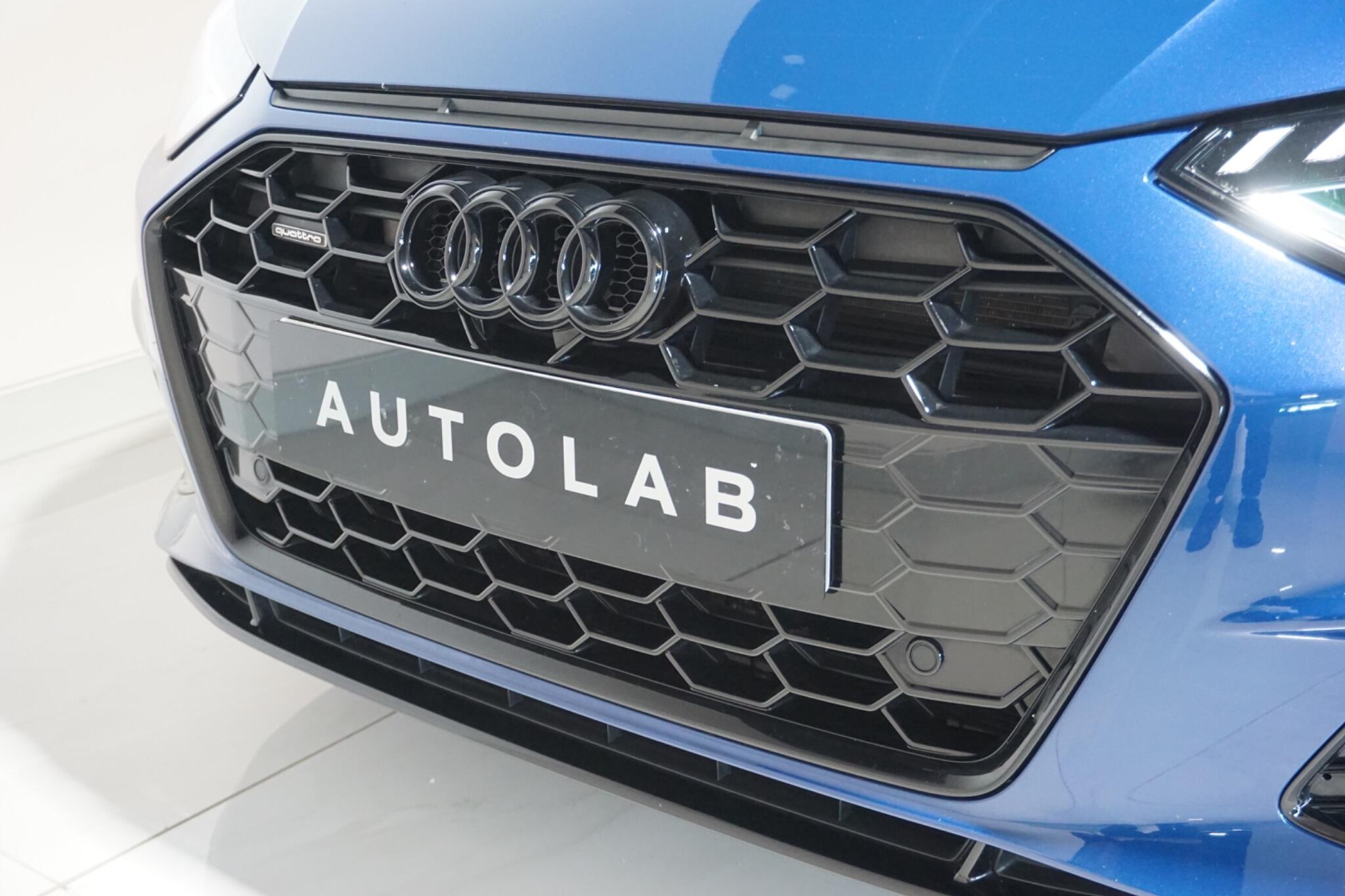 Audi A4 2.0 TDI 40 Black Edition Saloon 4dr Diesel S Tronic quattro Euro 6 (s/s) (204 ps)